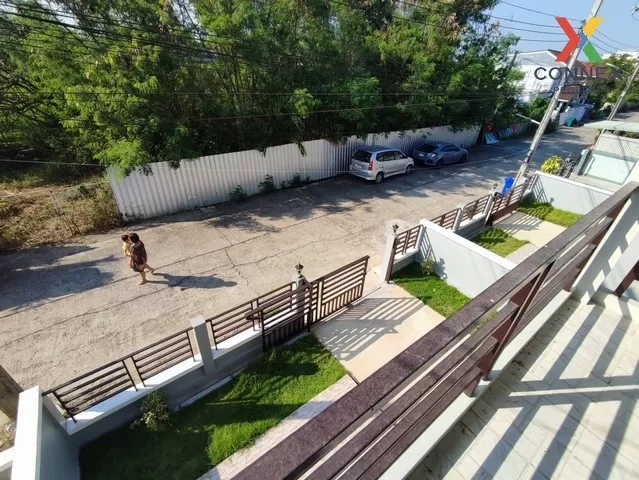 FOR SALE detached house , Kris Kunchorn Ban Kluai-Sai Noi  , wide