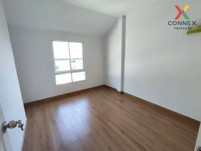 FOR SALE detached house , Kris Kunchorn Ban Kluai-Sai Noi  , wide