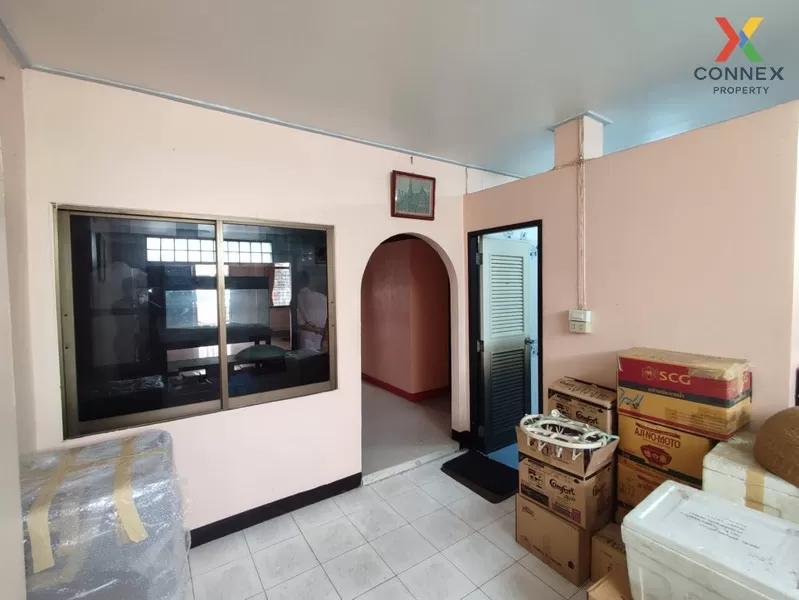 FOR SALE townhome , Baan Yu Charoen-Bunma , wide frontage , Si Ka