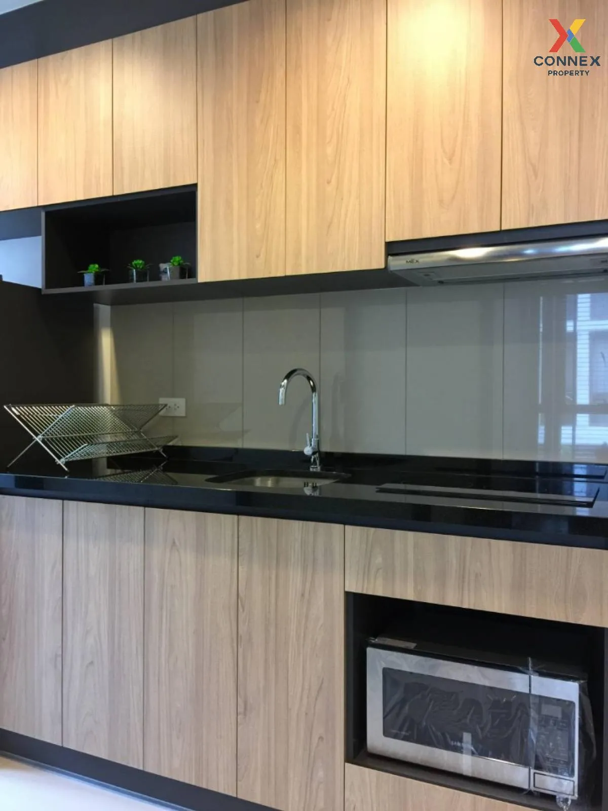 FOR RENT condo , Hasu Haus Sukhumvit 77 , high floor , BTS-Phra K 4