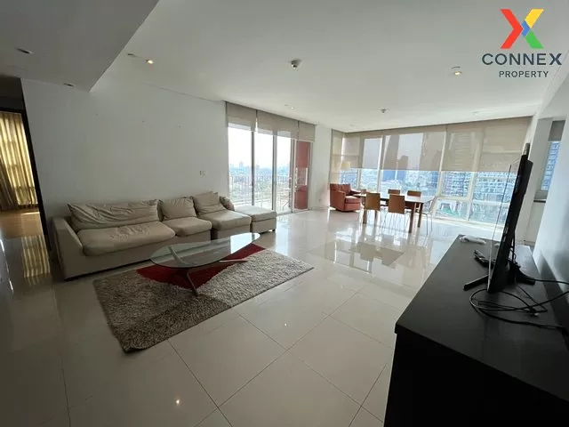 FOR RENT condo , Fullerton Sukhumvit , high floor , BTS-Ekkamai , 1