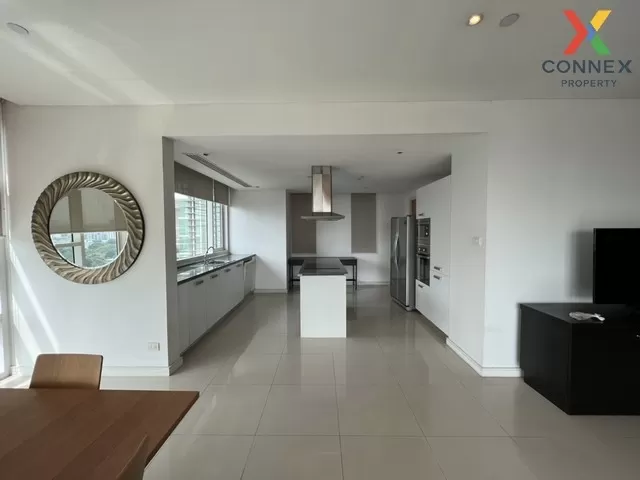 FOR RENT condo , Fullerton Sukhumvit , high floor , BTS-Ekkamai , 4