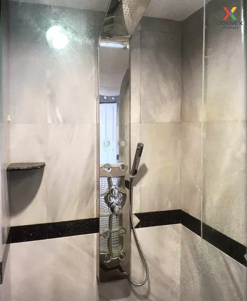 FOR RENT condo , RHYTHM Sukhumvit 44/1 , high floor , BTS-Phra Kh