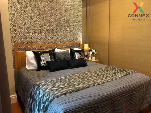FOR RENT condo , Bright Sukhumvit 24 , high floor , BTS-Phrom Pho 4