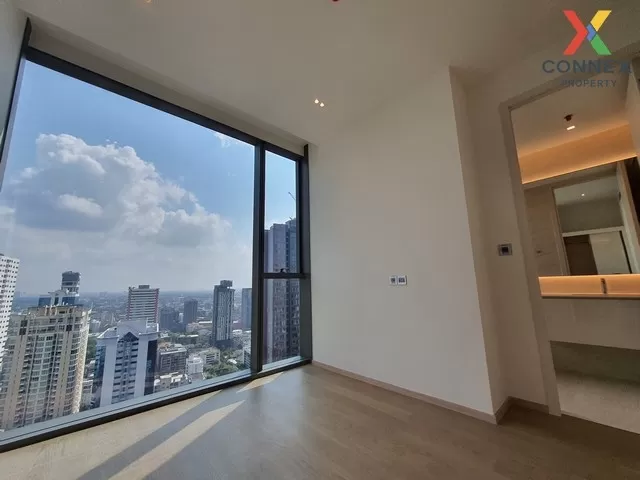 FOR RENT condo , The Strand Thonglor , high floor , BTS-Thong Lo 