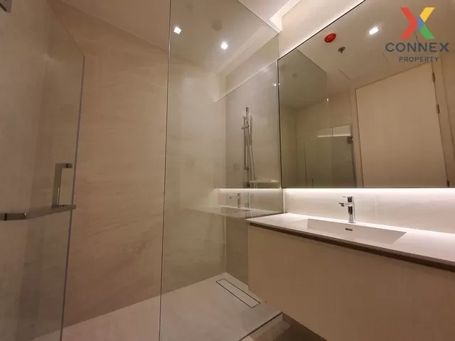 FOR RENT condo , The Strand Thonglor , high floor , BTS-Thong Lo 