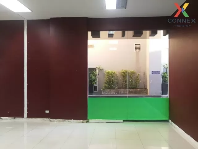 Commercial building, Circle Condominium, Phetchaburi, Ratchathewi Commercial building, Circle Condominium, Phetchaburi, Ratchathewi