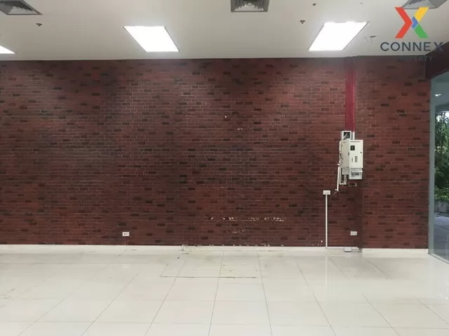 Commercial building, Circle Condominium, Phetchaburi, Ratchathewi Commercial building, Circle Condominium, Phetchaburi, Ratchathewi