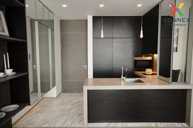 FOR RENT condo , Saladaeng One , high floor , BTS-Sala Daeng , Si