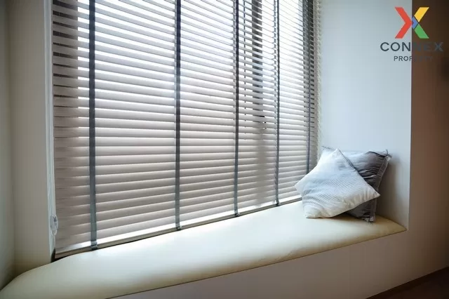 FOR RENT condo , Saladaeng One , high floor , BTS-Sala Daeng , Si