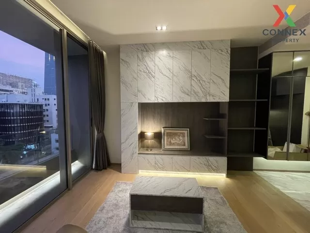FOR RENT condo , Saladaeng One , high floor , BTS-Sala Daeng , Si