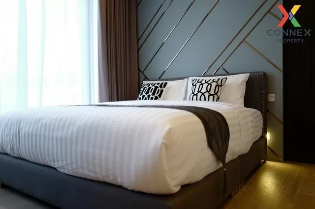 FOR RENT condo , The Esse Asoke , high floor , BTS-Asok , Khlong 