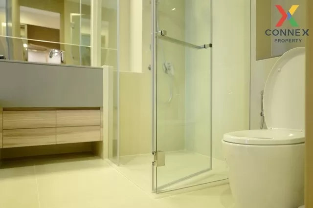 FOR RENT condo , The Esse Asoke , high floor , BTS-Asok , Khlong 