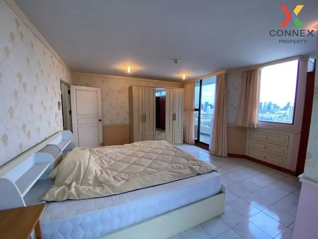 FOR SALE condo , Supalai Place Sukhumvit 39 , high floor , BTS-Ph