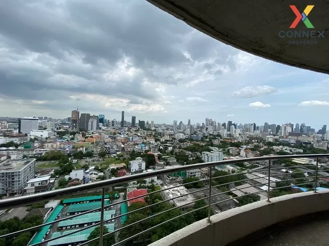 FOR SALE condo , Supalai Place Sukhumvit 39 , high floor , BTS-Ph