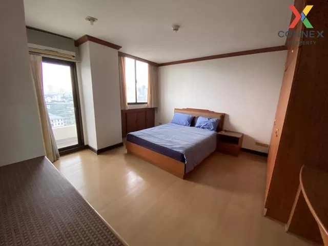 FOR SALE condo , Supalai Place Sukhumvit 39 , high floor , BTS-Ph