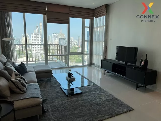FOR RENT condo , Fullerton Sukhumvit , high floor , BTS-Ekkamai , 2