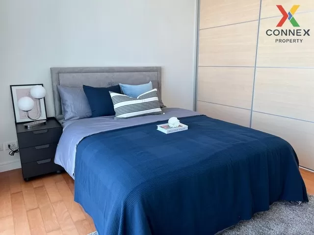 FOR RENT condo , Fullerton Sukhumvit , high floor , BTS-Ekkamai , 3