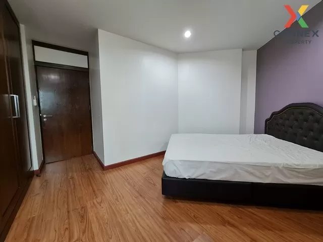 FOR RENT condo , Sathorn Garden , high floor , MRT-Lumphini , Thu 4