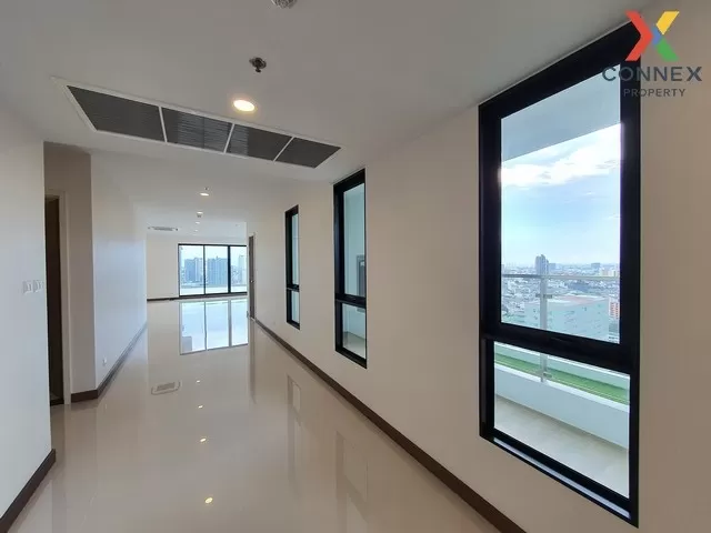 FOR RENT condo , Supalai Premier Charoen Nakhon , corner unit , B