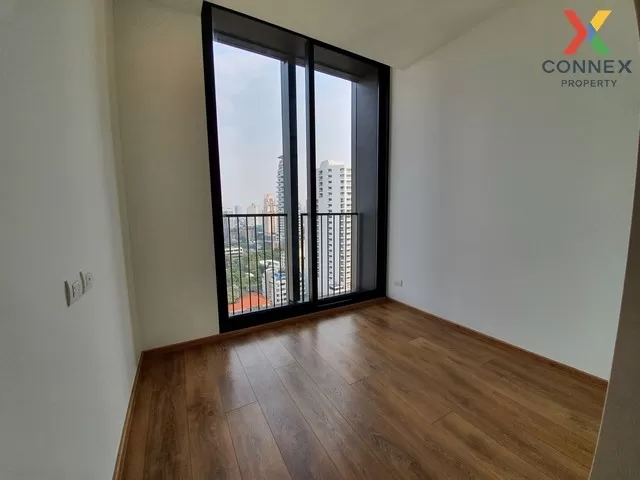 FOR RENT condo , Noble BE 33 , corner unit , BTS-Phrom Phong , Kh