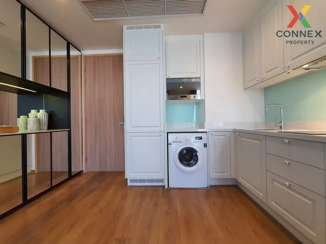 FOR RENT condo , Noble BE 33 , corner unit , BTS-Phrom Phong , Kh