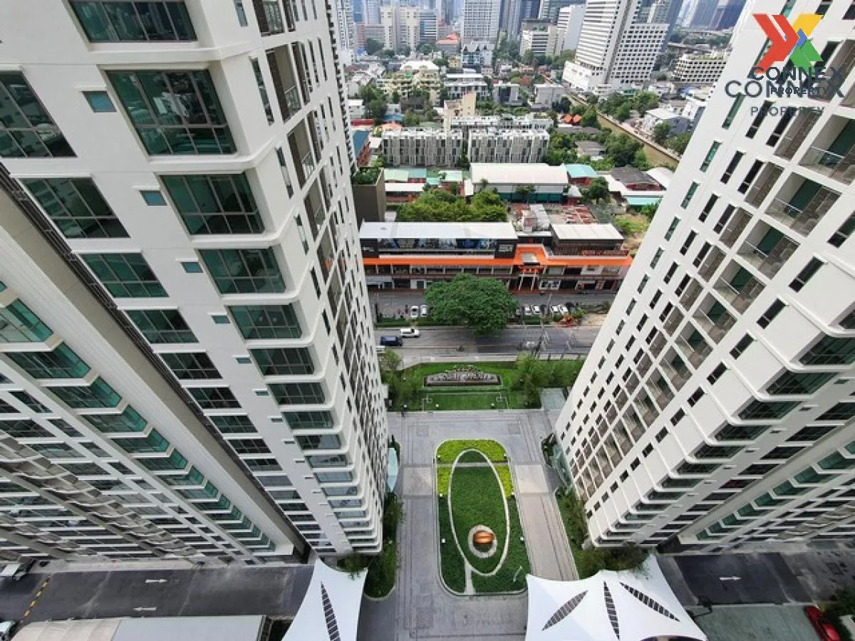 FOR RENT condo , Supalai Oriental Sukhumvit 39 , corner unit , MR