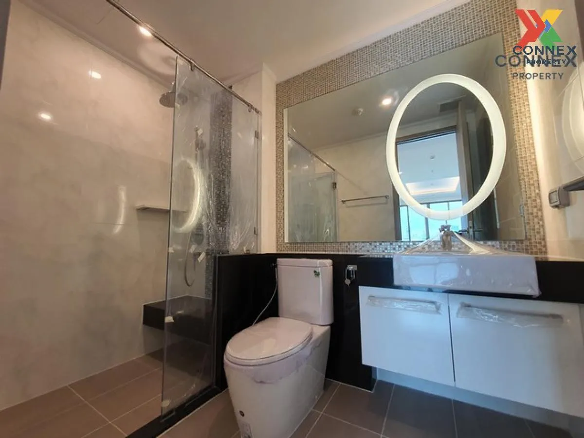 FOR RENT condo , Supalai Oriental Sukhumvit 39 , corner unit , MR