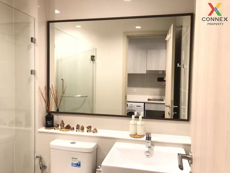 FOR RENT condo , Life One Wireless , corner unit , BTS-Phloen Chi