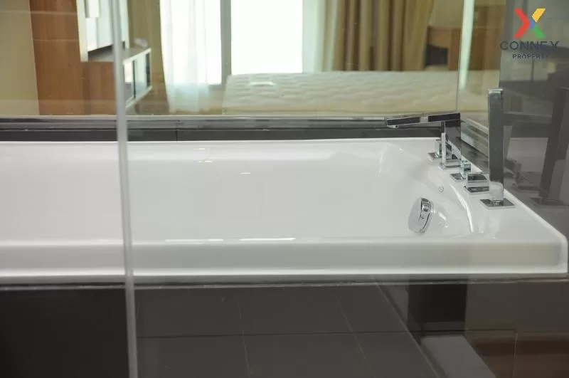 FOR RENT condo , RHYTHM Sukhumvit 50 , high floor , BTS-On Nut , 