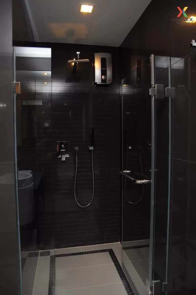 FOR RENT condo , RHYTHM Sukhumvit 50 , high floor , BTS-On Nut , 
