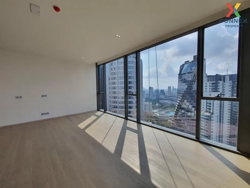 FOR SALE condo , The Strand Thonglor , high floor , BTS-Thong Lo 