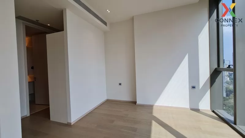 FOR SALE condo , The Strand Thonglor , high floor , BTS-Thong Lo 