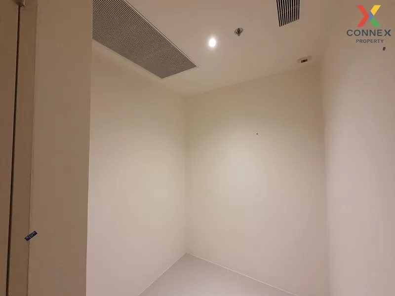 FOR SALE condo , The Strand Thonglor , high floor , BTS-Thong Lo 