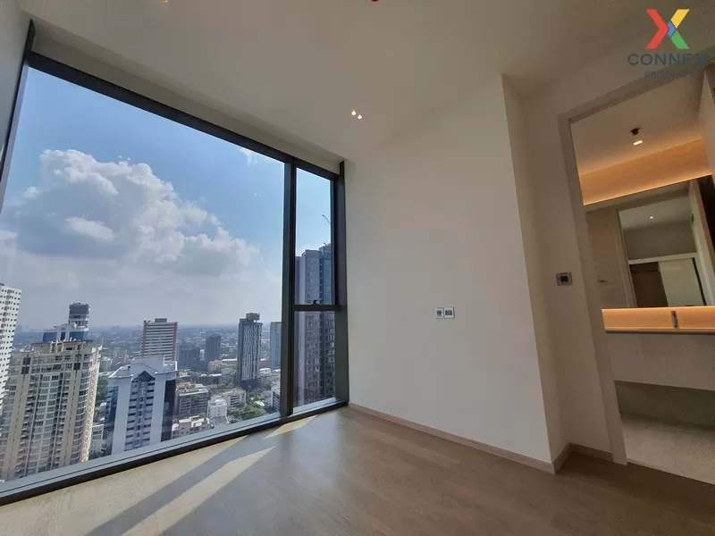 FOR SALE condo , The Strand Thonglor , high floor , BTS-Thong Lo 