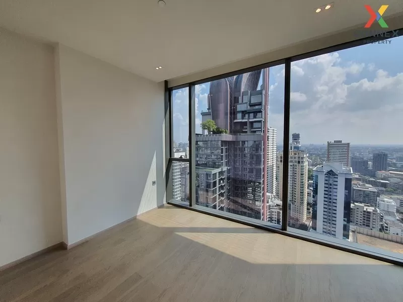 FOR SALE condo , The Strand Thonglor , high floor , BTS-Thong Lo 