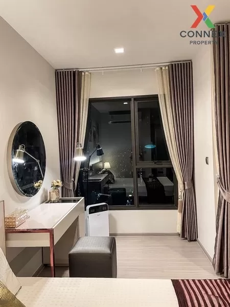 FOR RENT condo , Life Asoke-Rama 9 , corner unit , MRT-Phra Ram 9