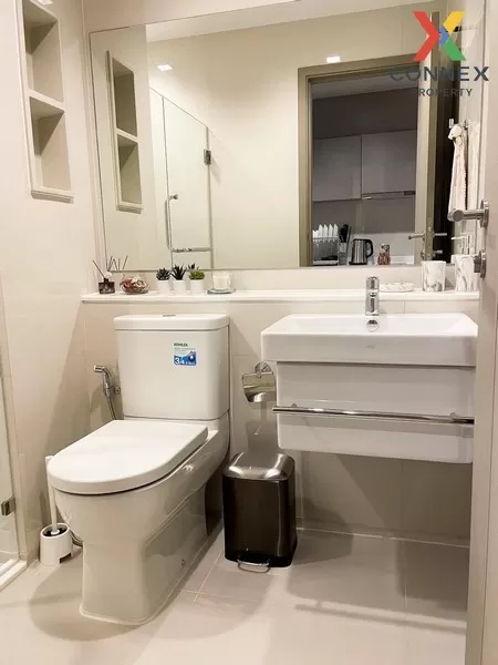 FOR RENT condo , Life Asoke-Rama 9 , corner unit , MRT-Phra Ram 9