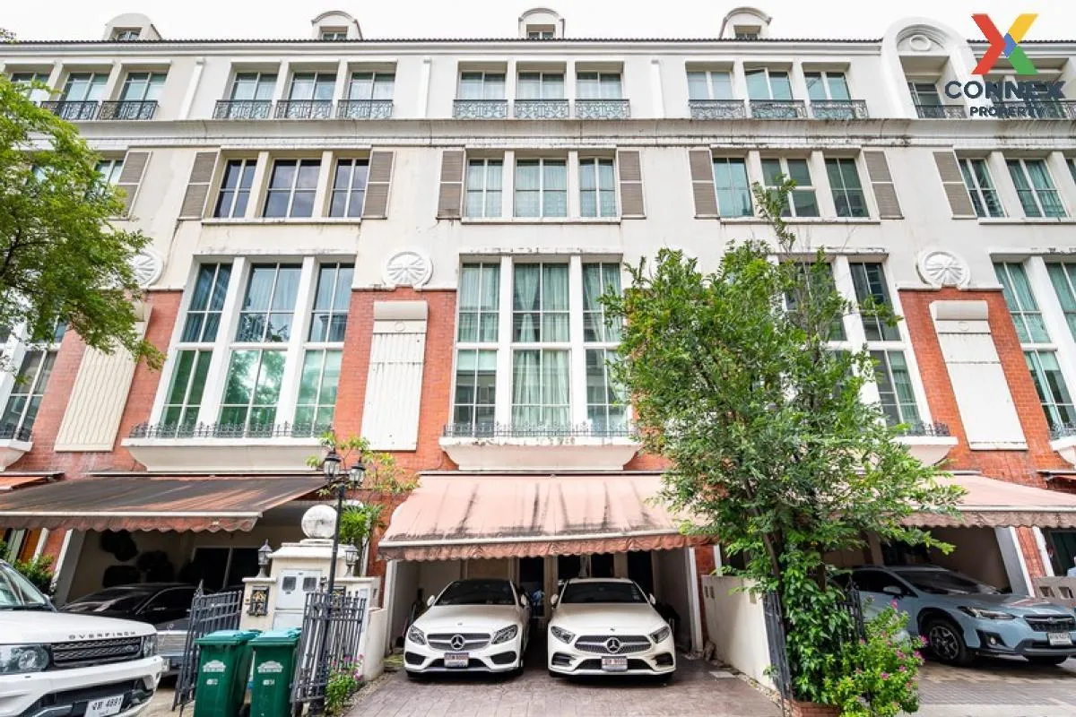 FOR RENT townhome , Baan Klang Krung Thonglor , high floor , BTS- 1