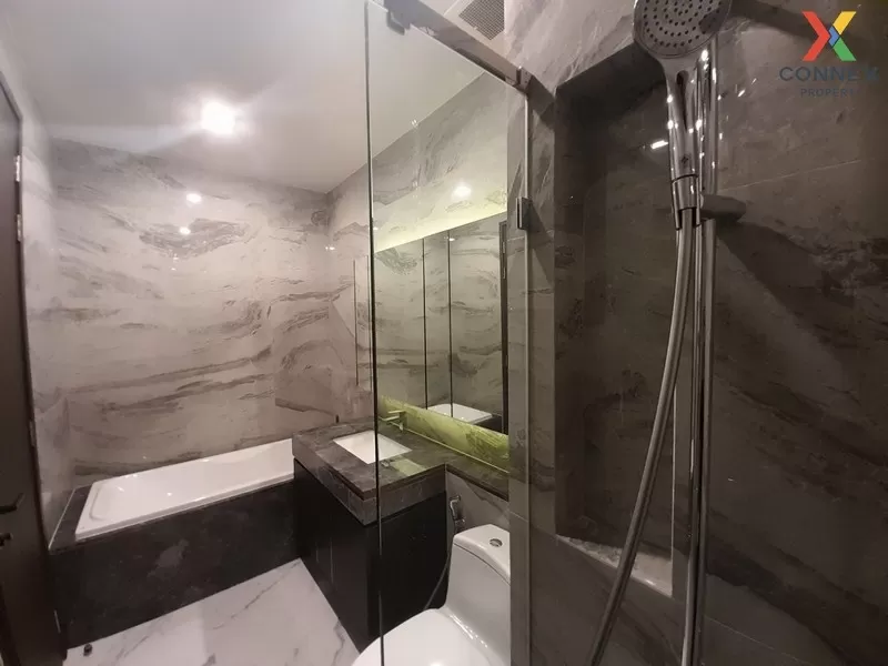 FOR RENT condo , LAVIQ Sukhumvit 57 , high floor , BTS-Thong Lo ,