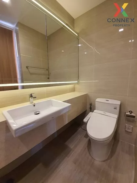 FOR RENT condo , Noble BE 33 , corner unit , BTS-Phrom Phong , Kh