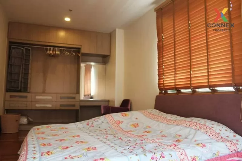 FOR RENT condo , Hive Taksin , Duplex , high floor , BTS-Wongwian 4