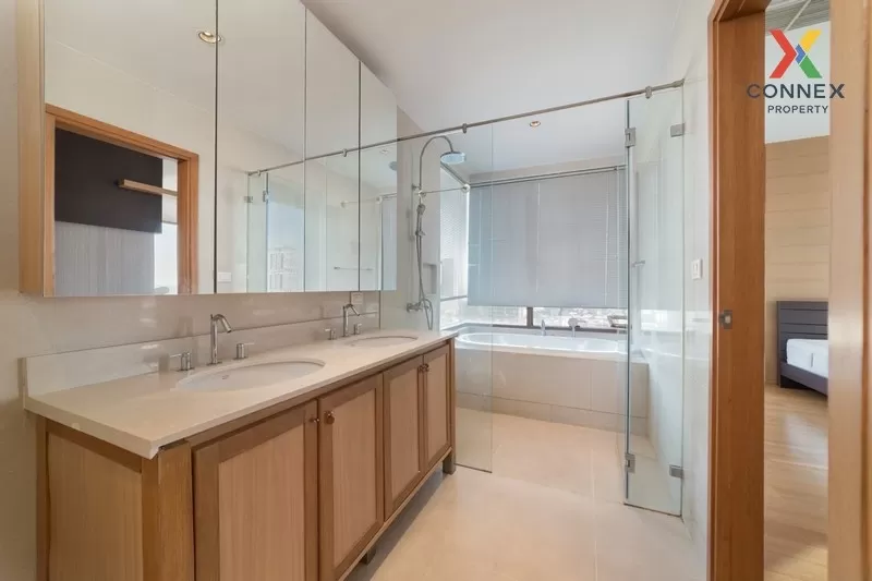 FOR RENT condo , The Emporio Place , Duplex , high floor , BTS-Ph