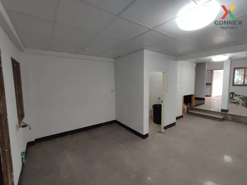 FOR SALE townhome , Baan Khajeenuch , wide frontage , Khlong Phra