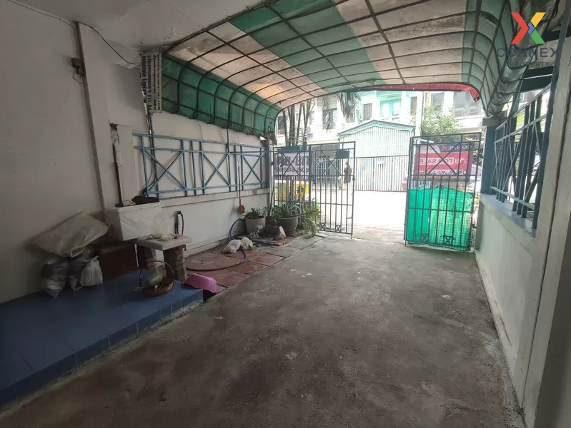 ขายถูก!! ทาวน์เฮ้าส์ ดิเอมเมอรัลด์ พาร์ค3 พร้อมอยู่ ซอยกรมที่ดินบ 2