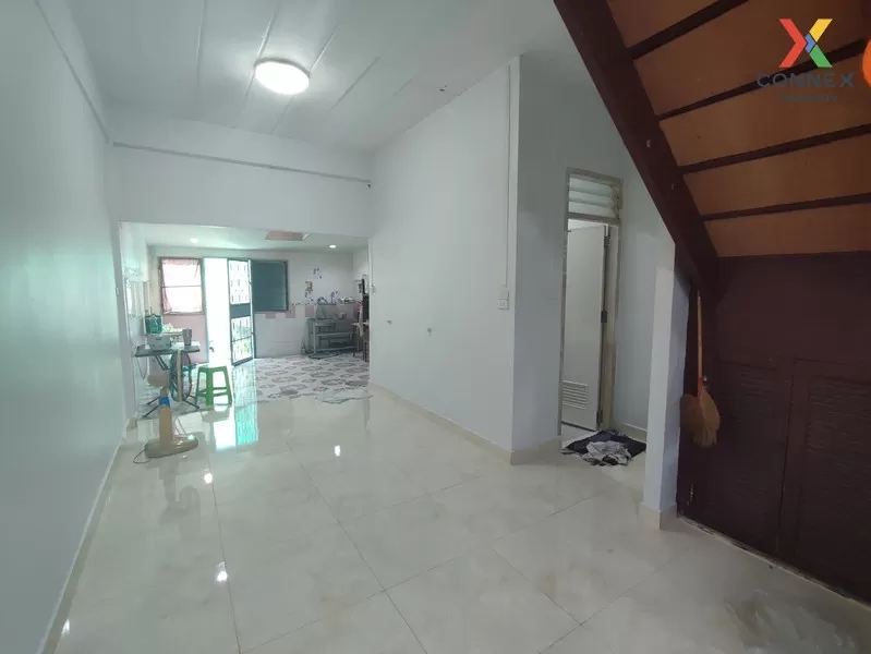 ขายถูก!! ทาวน์เฮ้าส์ ดิเอมเมอรัลด์ พาร์ค3 พร้อมอยู่ ซอยกรมที่ดินบ