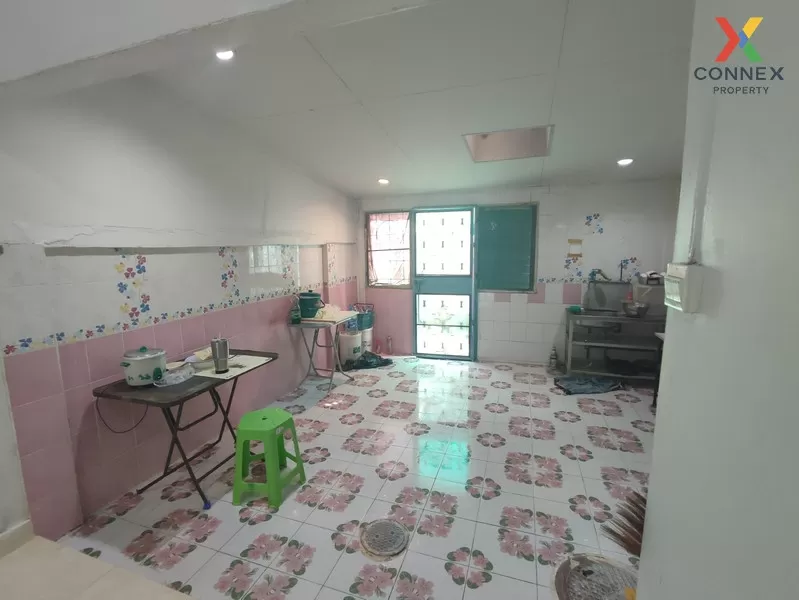 ขายถูก!! ทาวน์เฮ้าส์ ดิเอมเมอรัลด์ พาร์ค3 พร้อมอยู่ ซอยกรมที่ดินบ