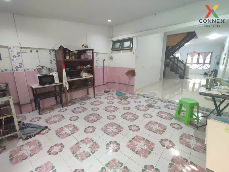 ขายถูก!! ทาวน์เฮ้าส์ ดิเอมเมอรัลด์ พาร์ค3 พร้อมอยู่ ซอยกรมที่ดินบ