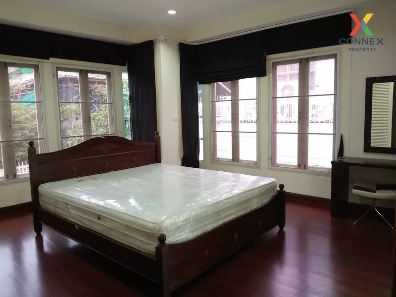 Beautiful House in Ekamai 22, BTS-Ekamai, Sukhumvit, Khlong Tan N