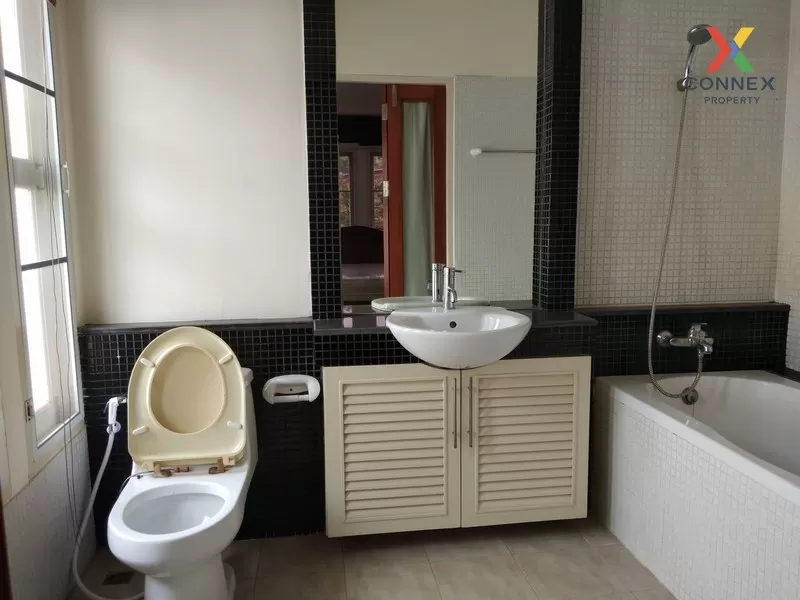 Beautiful House in Ekamai 22, BTS-Ekamai, Sukhumvit, Khlong Tan N